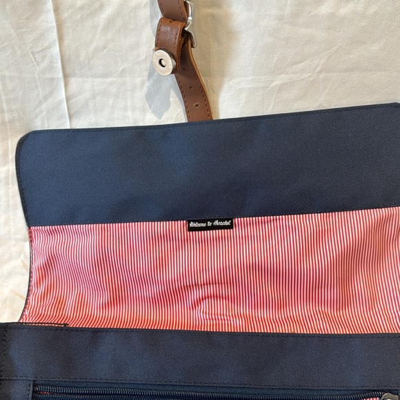 Herschel Backpack - Picture 4 of 8